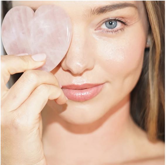 10 Natural DIY Skincare Recipes to Detox Your Skin